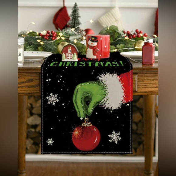 NWT Black- Merry Christmas w/ The Grinch Holding an Ornament Table Runner 72x23 - Picture 2 of 8